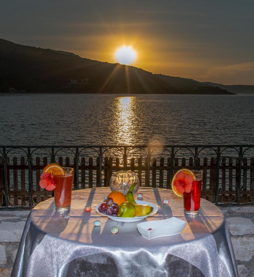 Villa Nelli Касиопи Екстериор снимка